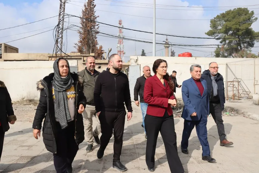 Rêveberiya Xweser serdana koçberan kir