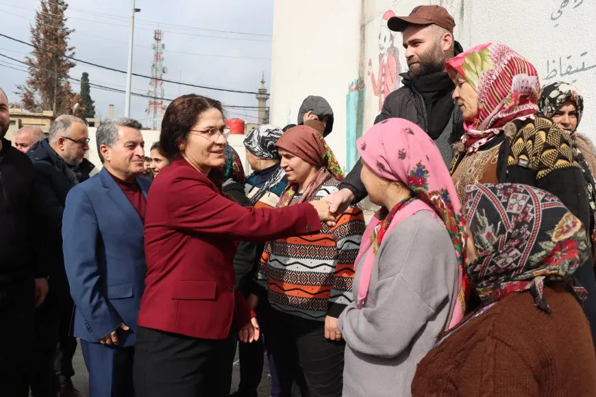 Rêveberiya Xweser serdana koçberan kir