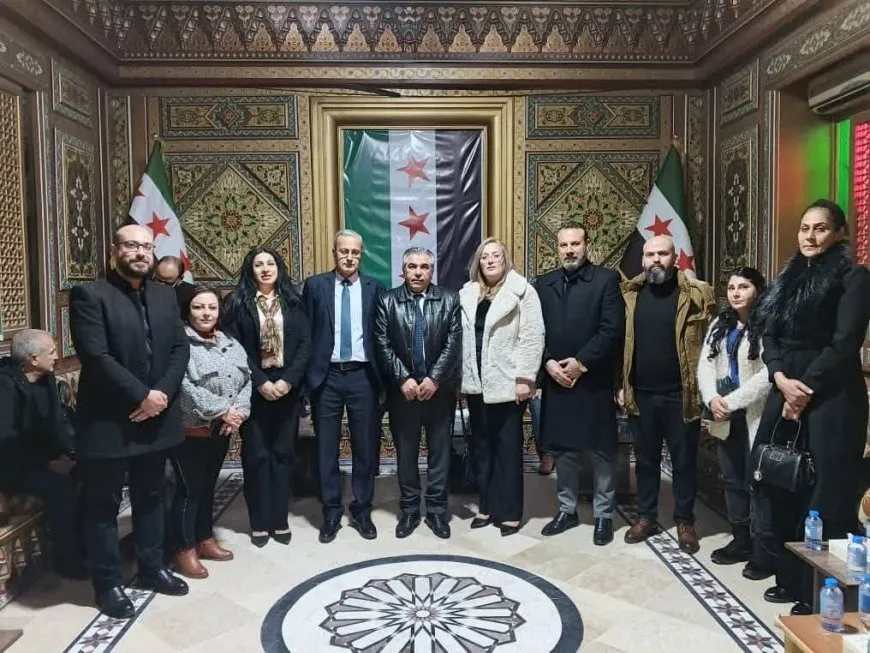Şandeyên Suryanî û Partiya El Weten El Sûrî serdana parêzgerê Hesekê kir