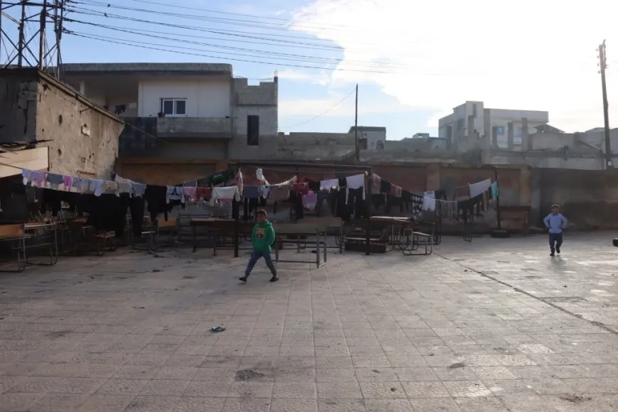 ‘Em dixwazin vegerin Girê Spî’