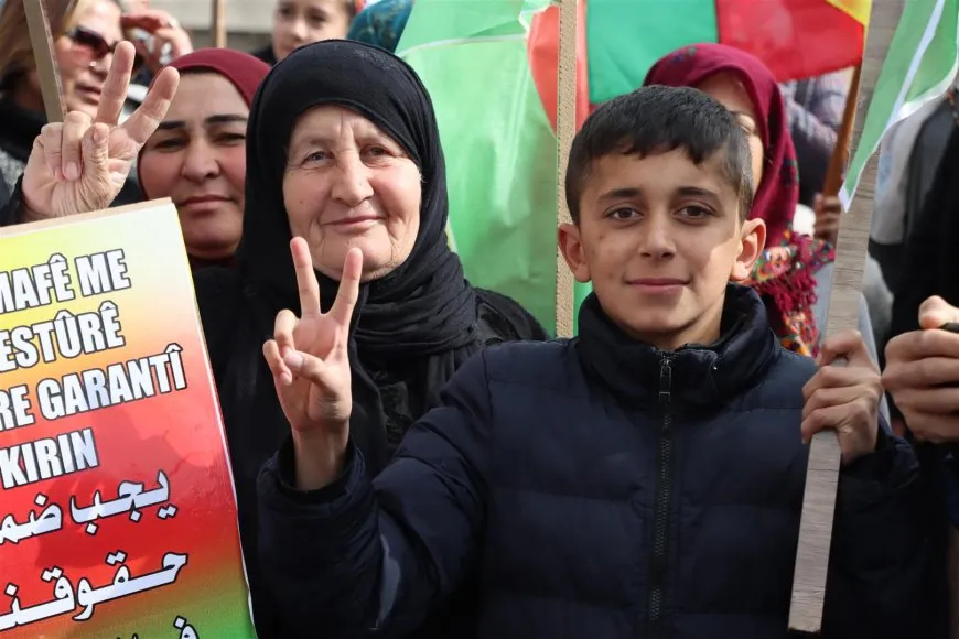 Li 3 bajaran meş: Divê mafên Kurdan di destûrê de werin parastin