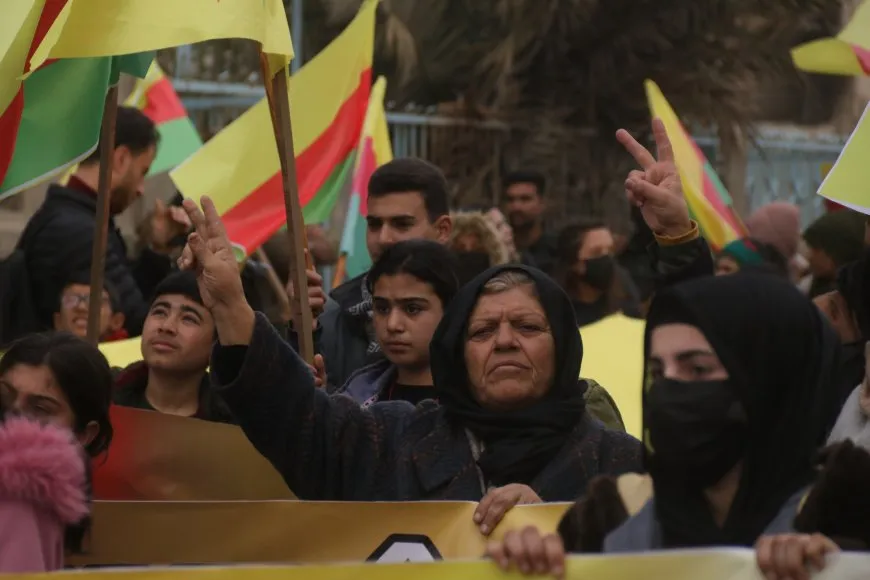 Li 3 bajaran meş: Divê mafên Kurdan di destûrê de werin parastin