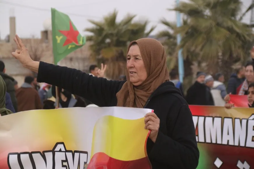 Li 3 bajaran meş: Divê mafên Kurdan di destûrê de werin parastin