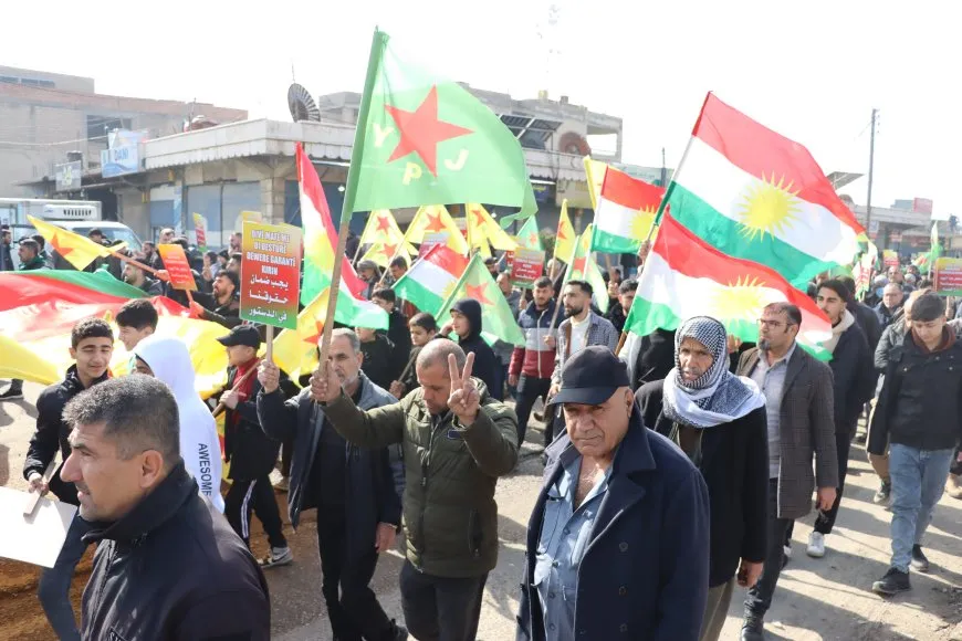 Li 3 bajaran meş: Divê mafên Kurdan di destûrê de werin parastin