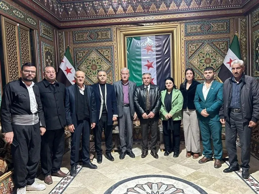 Şandeya koçberên Serêkaniyê serdana parêzgarê Hesekê kir