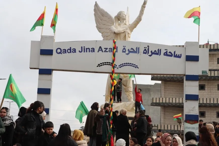 Li Kobanê çalakiya jinan