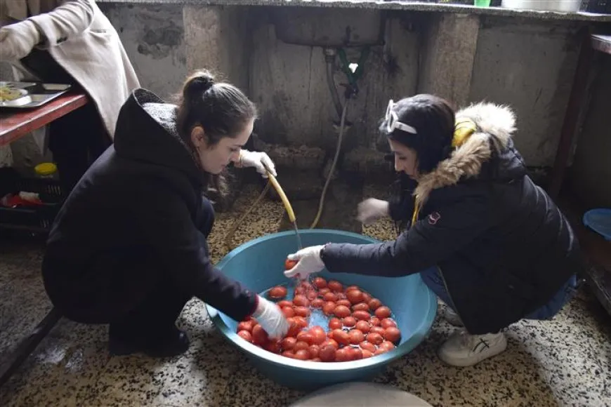 Li dibistaneke Til Temirê ji bo piştgiriya şervanan xebata hevbeş