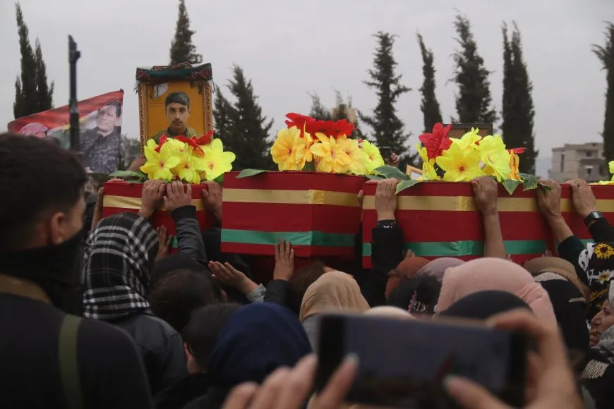 Cenazeyên şehîd Şivan, Berxwedan û Bîrhat spartin axê