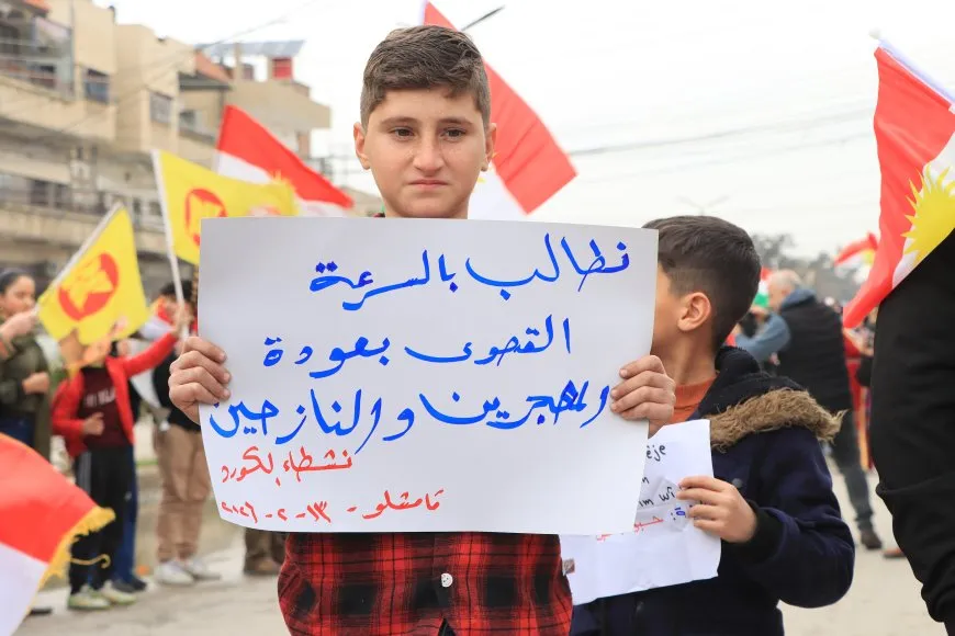 Çalakvanên Qamişloyê: Divê dorpêça li ser Kobanê rabe, dîl werin berdan