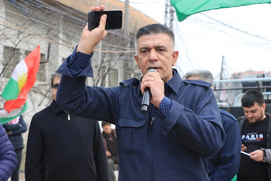 Çalakvanên Qamişloyê: Divê dorpêça li ser Kobanê rabe, dîl werin berdan