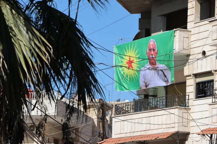 Bi deh hezaran gelê Qamişloyê berxwedana Îmralî silav kir
