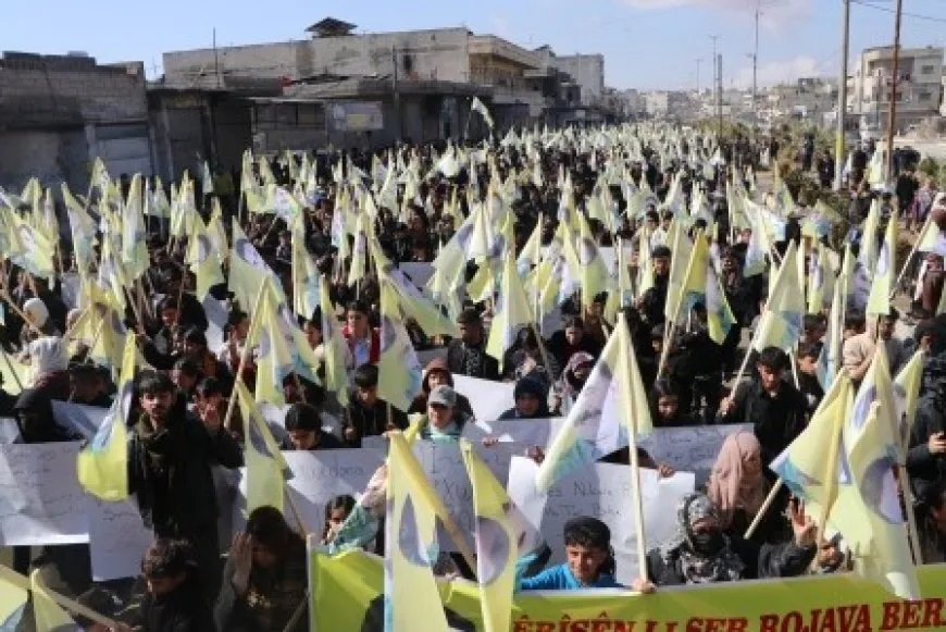 Kobanê peyama xwe da: Bê Serok jiyan nabe