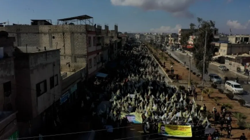 Kobanê peyama xwe da: Bê Serok jiyan nabe