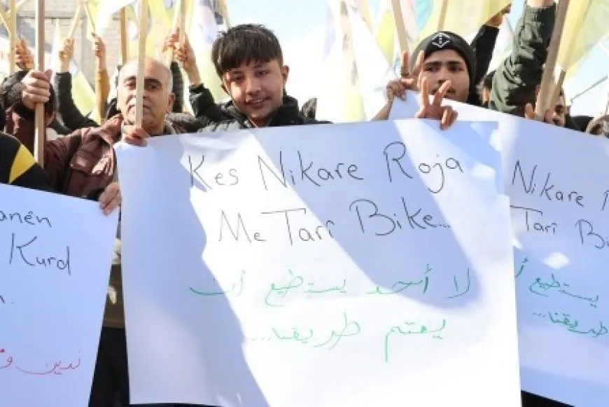Kobanê peyama xwe da: Bê Serok jiyan nabe