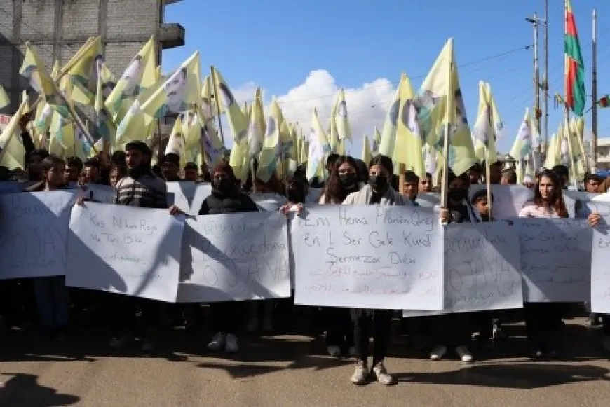 Kobanê peyama xwe da: Bê Serok jiyan nabe