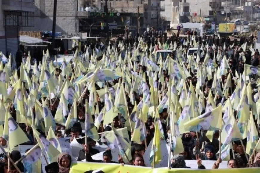 Kobanê peyama xwe da: Bê Serok jiyan nabe