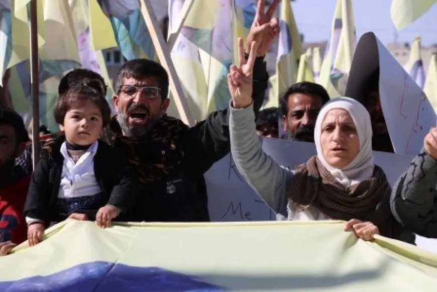 Kobanê peyama xwe da: Bê Serok jiyan nabe