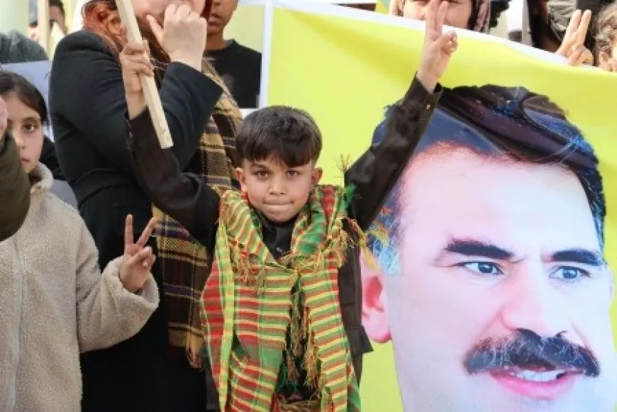 Kobanê peyama xwe da: Bê Serok jiyan nabe
