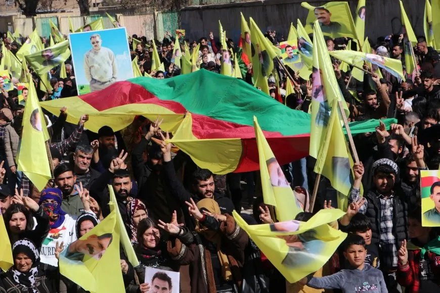 Gelê Hesekê komplo şermezar kir û ji  bo azadiya Rêber Abdullah Ocalan daket kolanan