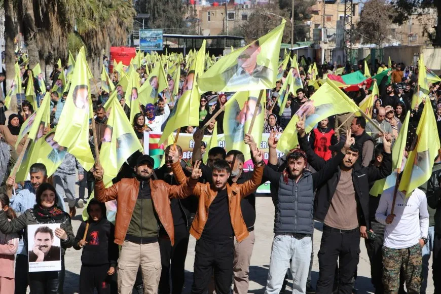 Gelê Hesekê komplo şermezar kir û ji  bo azadiya Rêber Abdullah Ocalan daket kolanan