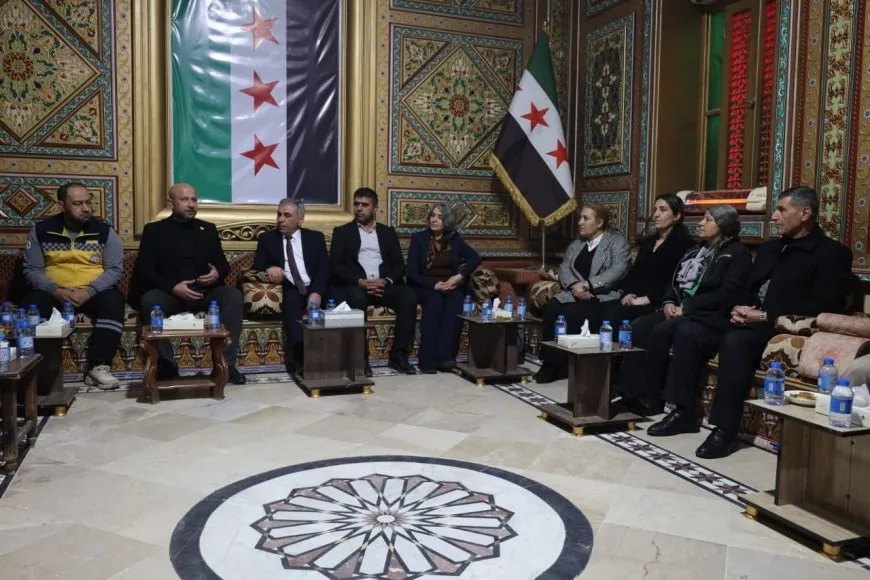 Wezîrê Rewşên Awarte yê hikumeta demkî serdana Parêzgarê Hesekê kir