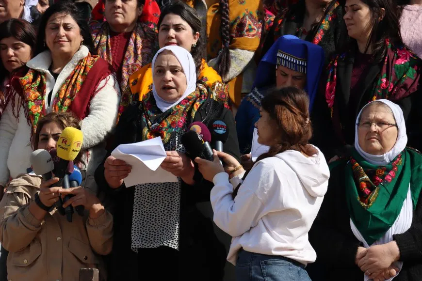 Ji bo misogerkirina mafên jinan di destûra Sûriyeyê de kampanyayekê dest pê kir