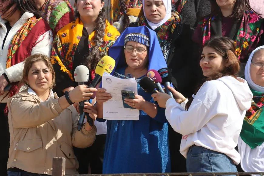 Ji bo misogerkirina mafên jinan di destûra Sûriyeyê de kampanyayekê dest pê kir