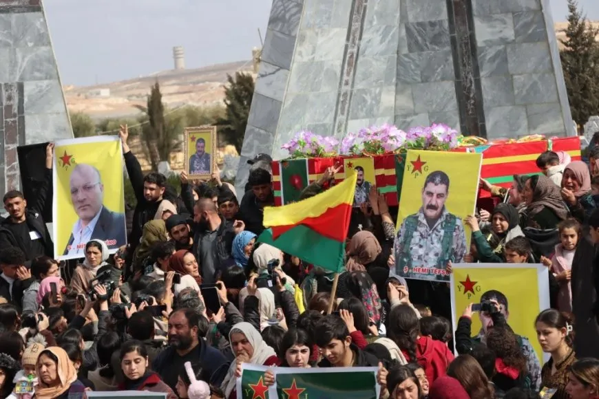 Li Kobanê ji bo 12 cangoriyên azadiyê merasîm hat lidarxistin