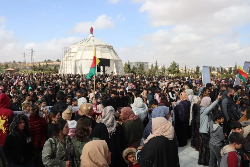 Li Kobanê ji bo 12 cangoriyên azadiyê merasîm hat lidarxistin