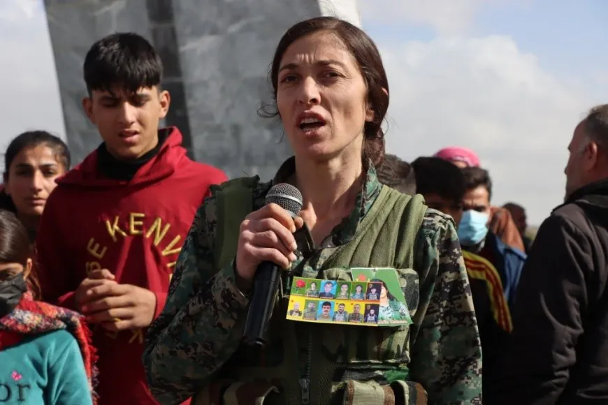 Li Kobanê ji bo 12 cangoriyên azadiyê merasîm hat lidarxistin