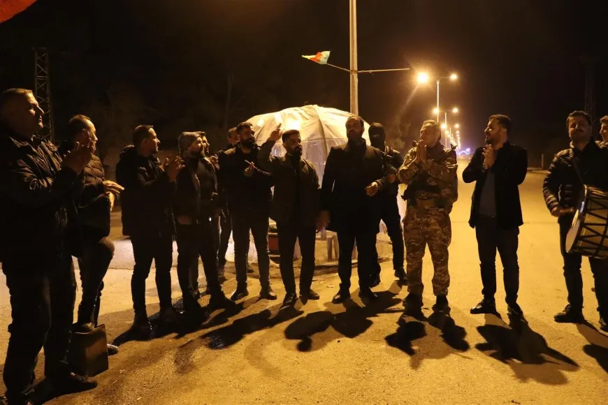 Bi ruhekî komî gelê Rojava bajarên xwe diparêze