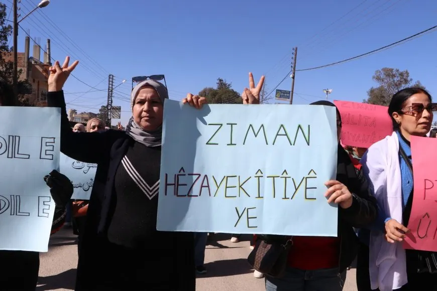Li 7 bajarên Rojava meşên bi boneya Roja Zimanê Dayikê