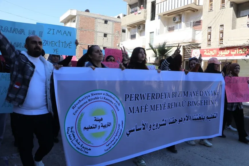 Li 7 bajarên Rojava meşên bi boneya Roja Zimanê Dayikê