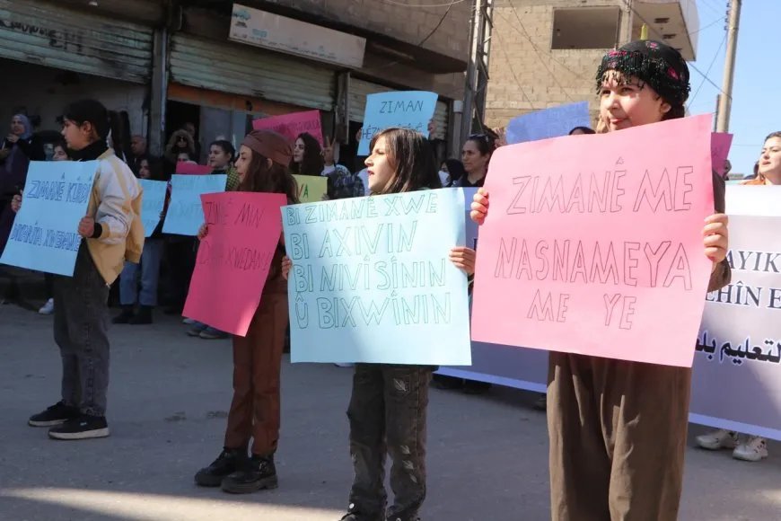 Li 7 bajarên Rojava meşên bi boneya Roja Zimanê Dayikê