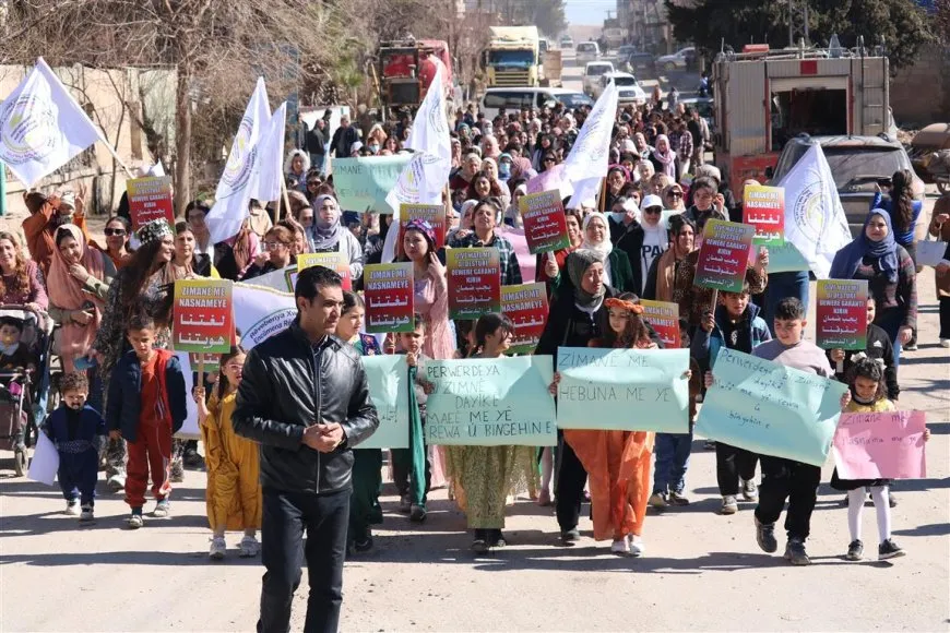 Li 7 bajarên Rojava meşên bi boneya Roja Zimanê Dayikê