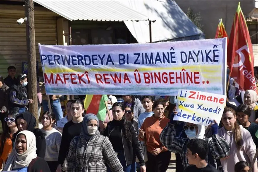 Li 7 bajarên Rojava meşên bi boneya Roja Zimanê Dayikê