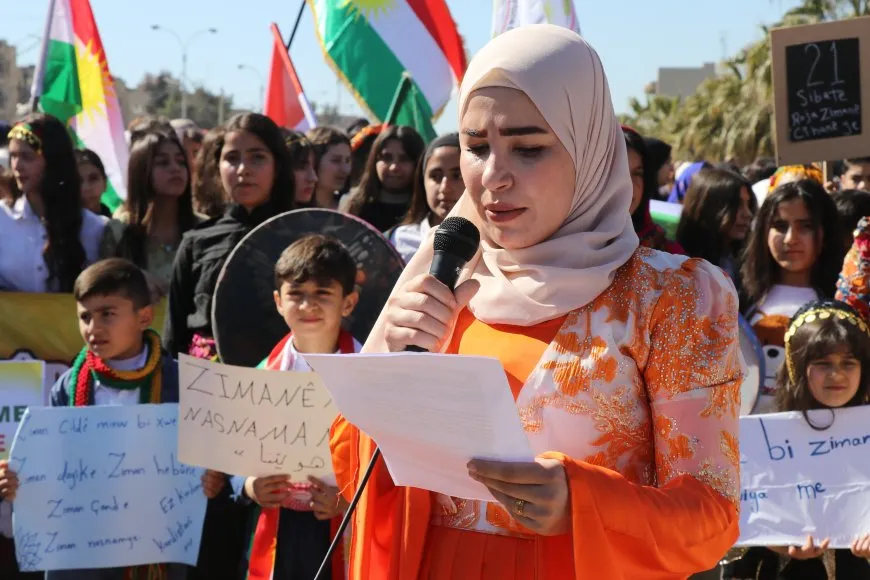 Li 7 bajarên Rojava meşên bi boneya Roja Zimanê Dayikê