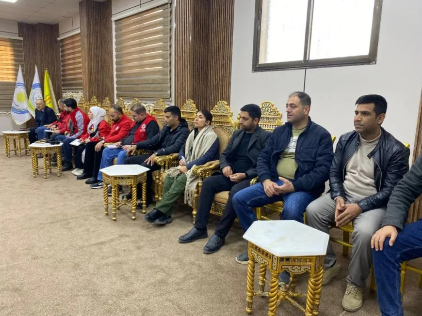 Şandeyeke Xaça Sor û Hevya Sor a Sûriyeyê serdana Kobanê kir