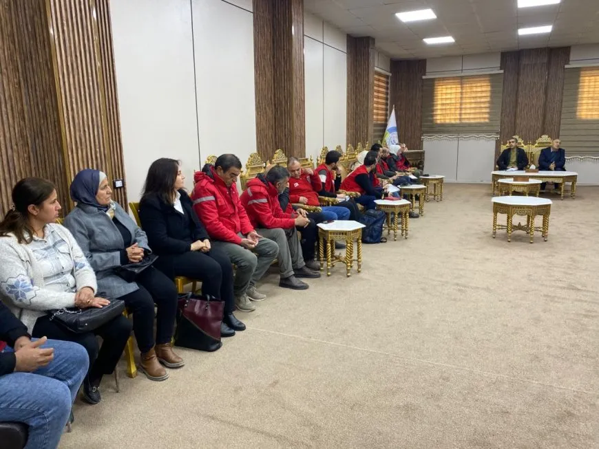 Şandeyeke Xaça Sor û Hevya Sor a Sûriyeyê serdana Kobanê kir
