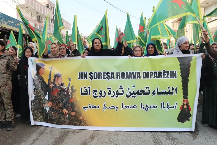Di meşa piştgiriya YPJ’ê de: Em yekitiya xwe xurt bikin û destkeftiyên xwe biparêzin