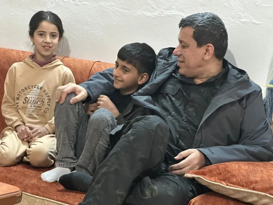 Mazlûm Ebdî malbata şehîd Haşim Dêrik ziyaret kir