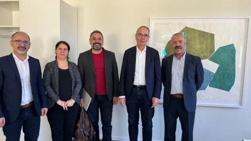 Ji bo Rojava şandeyek çû serdana Şaredarê Luzernê