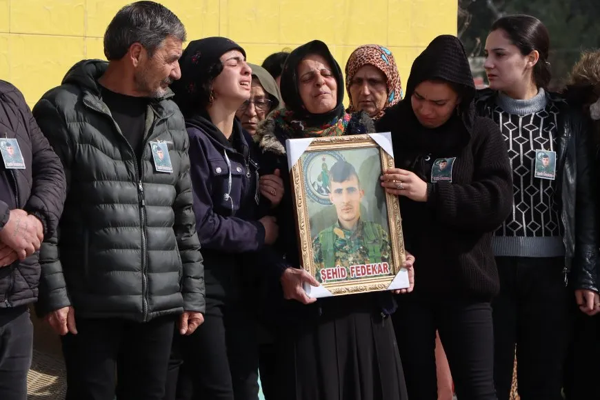 Bi hezaran şêniyên Qamişloyê 6 cangorî bi bîr anîn