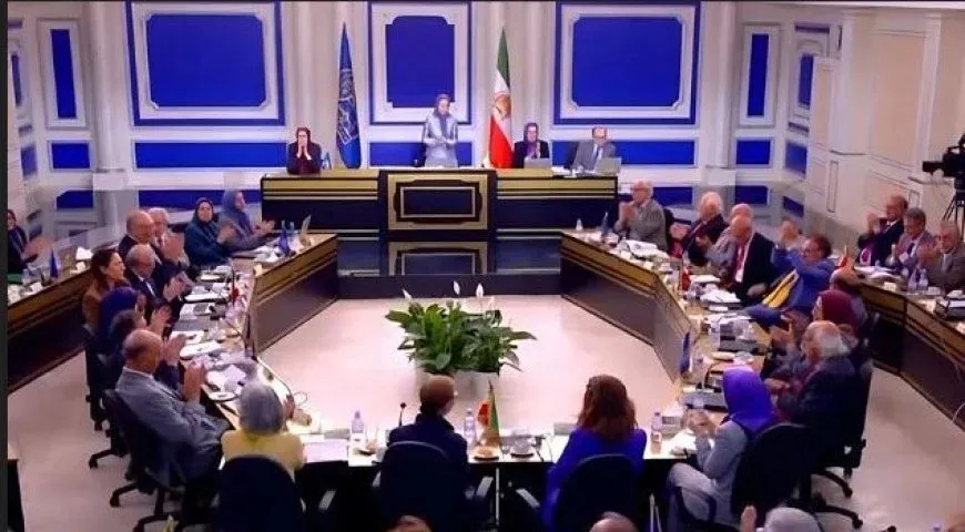 Meclisa Neteweyî ya Berxwedana Îranê hikûmeteke demkî ragihand