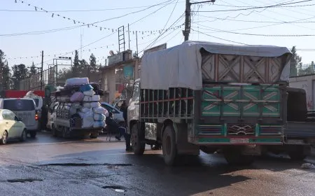Koçberên Efrînê ji Qamişloyê ber bi Hesekê ketin rê 