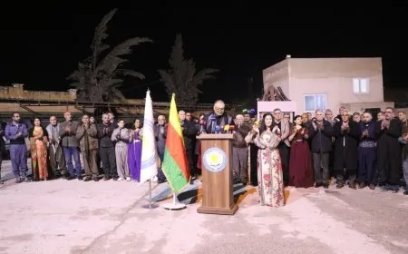 Li Kobanê daxuyanî hat dayîn û agirê Newrozê hat vêxistin