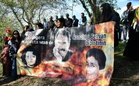 Li Almanyayê Ronahî û Bêrîvan li cihê ku çalakî pêk anîbûn hatin bibîranîn