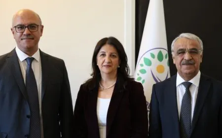 Şandeya DEM Partiyê ji Îmraliyê vegeriya