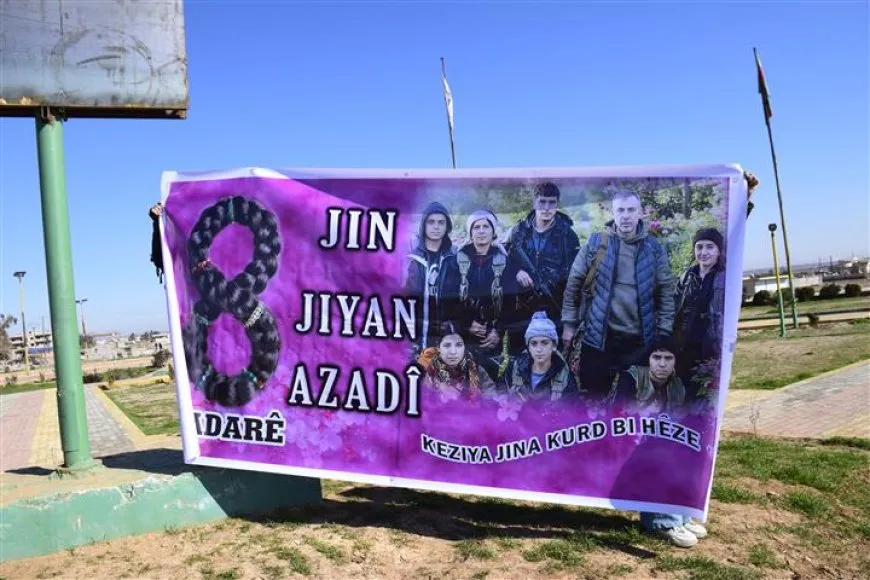 Bi boneya 8'ê Adarê bajar tên xemilandin