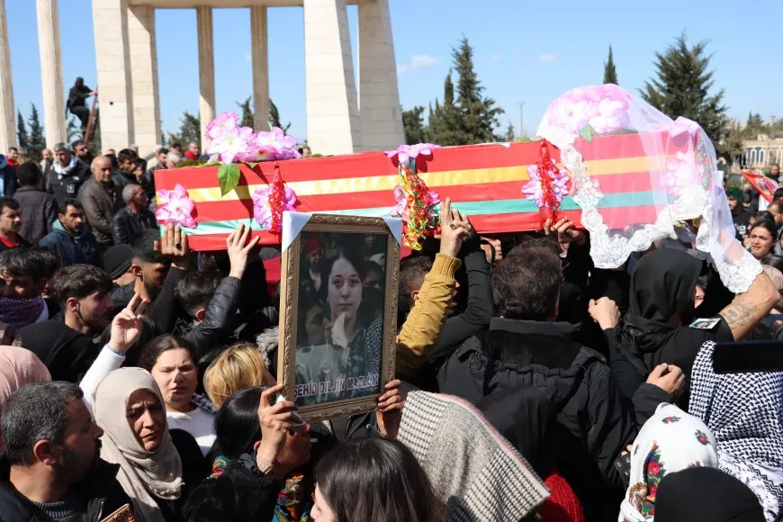 Şêniyên Amûdê şehîd Diljîn Mazlûm oxir kir